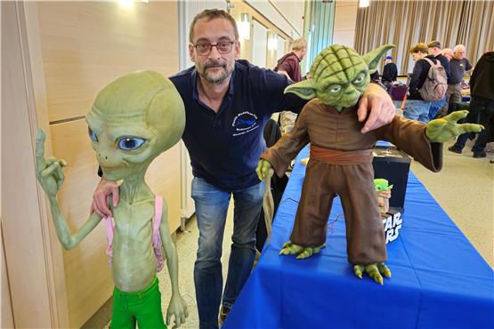 Vom Militärflieger bis zum Alien: Die 16. Modellbauausstellung in Stetten am kalten Markt