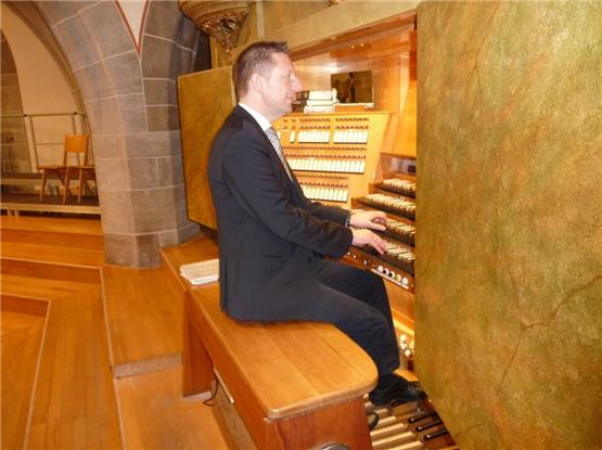 Ruben Sturm entfacht ein Orgelfeuerwerk