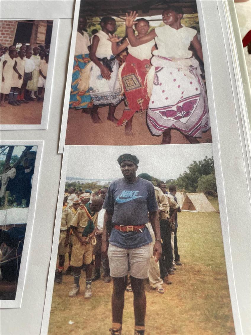 Scherenschnittsterne und „Endschuhe“: Tieringer Trio bastelt für humanitäre Projekte in Uganda