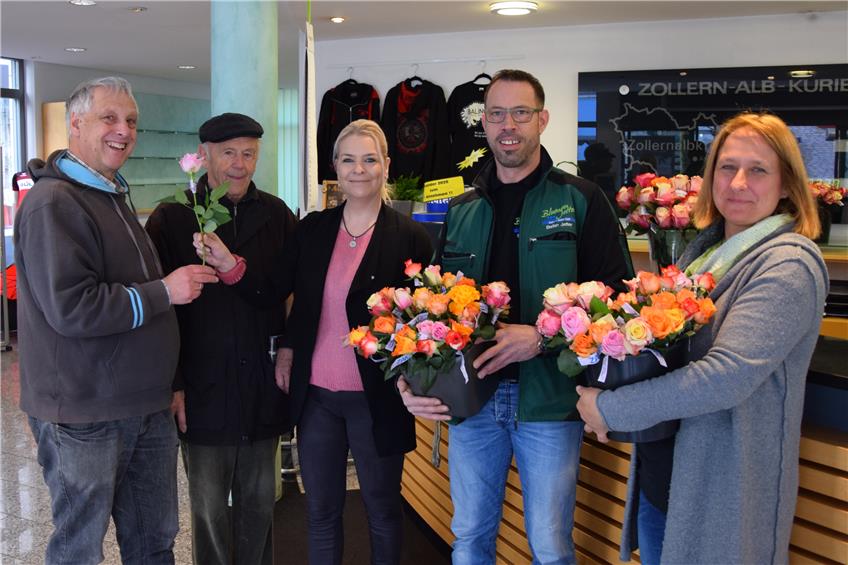 Zum Valentinstag gibt es für die ZAK-Leser in den Geschäftsstellen Rosen für die Liebsten