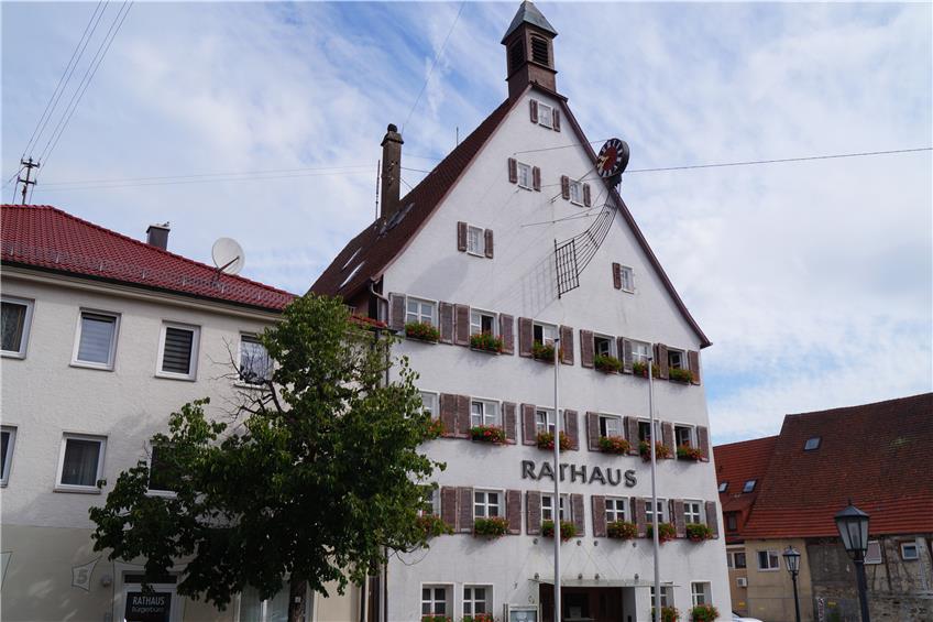 Schömberger Rathaus steht auf Schiefer: Gutachter schließt auch Schäden nach Sanierung nicht aus