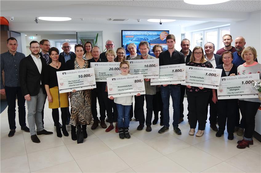 Nach dem Charity-Lauf in Ebingen: Rotarier spenden mehr als 40.000 Euro für guten Zweck