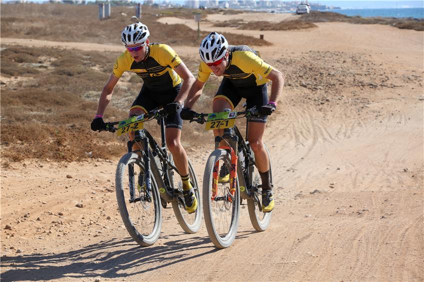 Schwierige Umstände in Israel: Tobias und Gabriel Sindlinger mit Platz 27 bei Etappenrennen