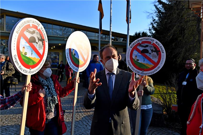 Proteste und Kritik für Land und Bund bei Geislinger Infoabend zum geplanten KSK-Gelände