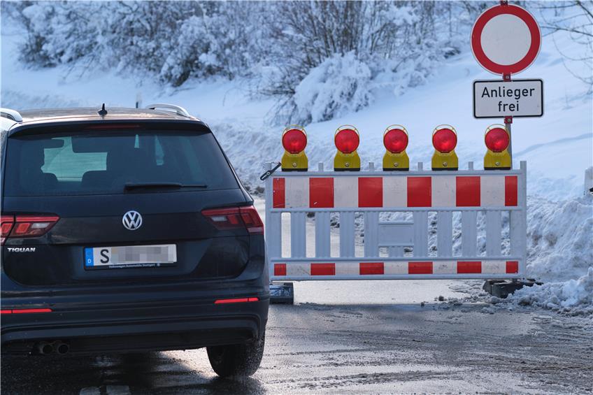 Volle Parkplätze im Winterwunderland: Ausflügler ignorieren Sperrungen in Albstadt