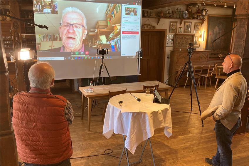 Kretschmann besucht Dürrwangen virtuell: „Brauchtum muss jung und cool werden“