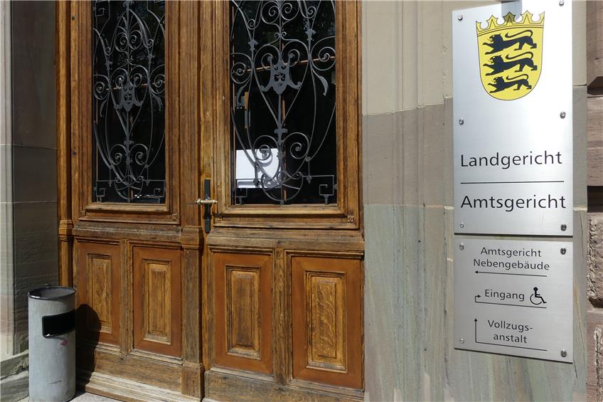 Landgericht Hechingen verhängt Strafen: Den Handel mit Drogen mit eigener Sucht verquickt