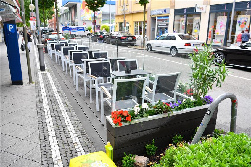 Außengastro auf Parkplätzen: Balingen will Mannheimer Parklets zum Vorbild nehmen