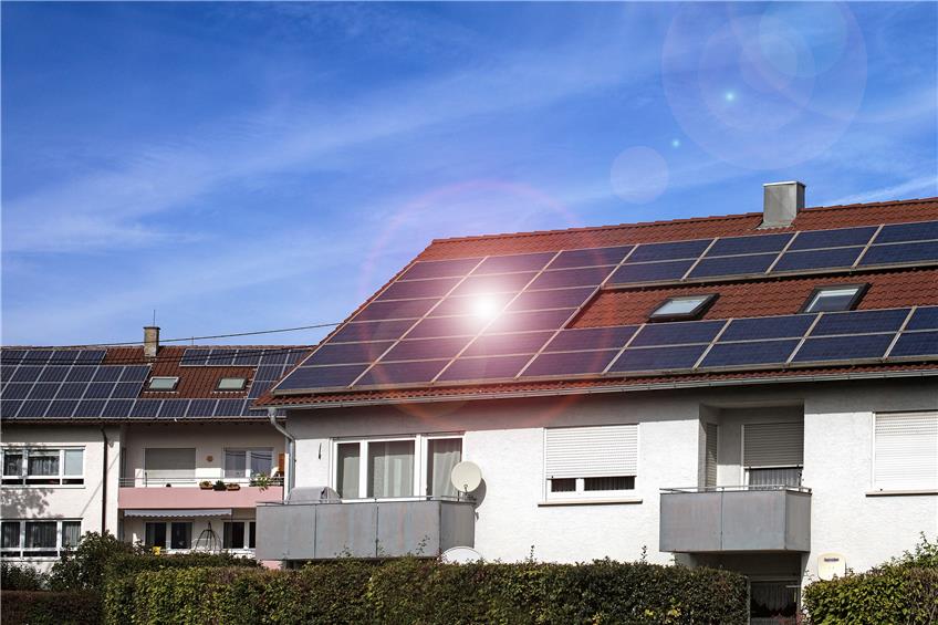 Solaranlagenpflicht auf neuen Wohnhausdächern: Was Baubehörden im Kreis zu den Details wissen