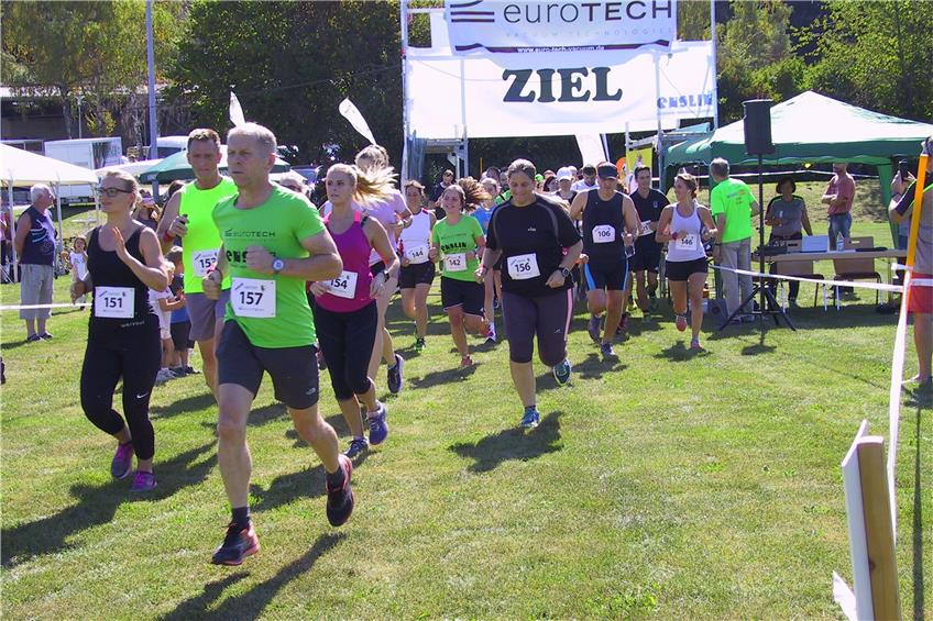 Bestens präparierte Strecken: Moritz Buhl gewinnt den Isinger „Lauf mit“-Crosslauf