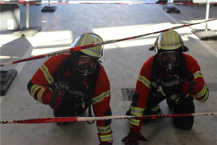 Maskenpflicht und Einbahnstraße: Balinger Feuerwehr absolviert alternativen Belastungstest